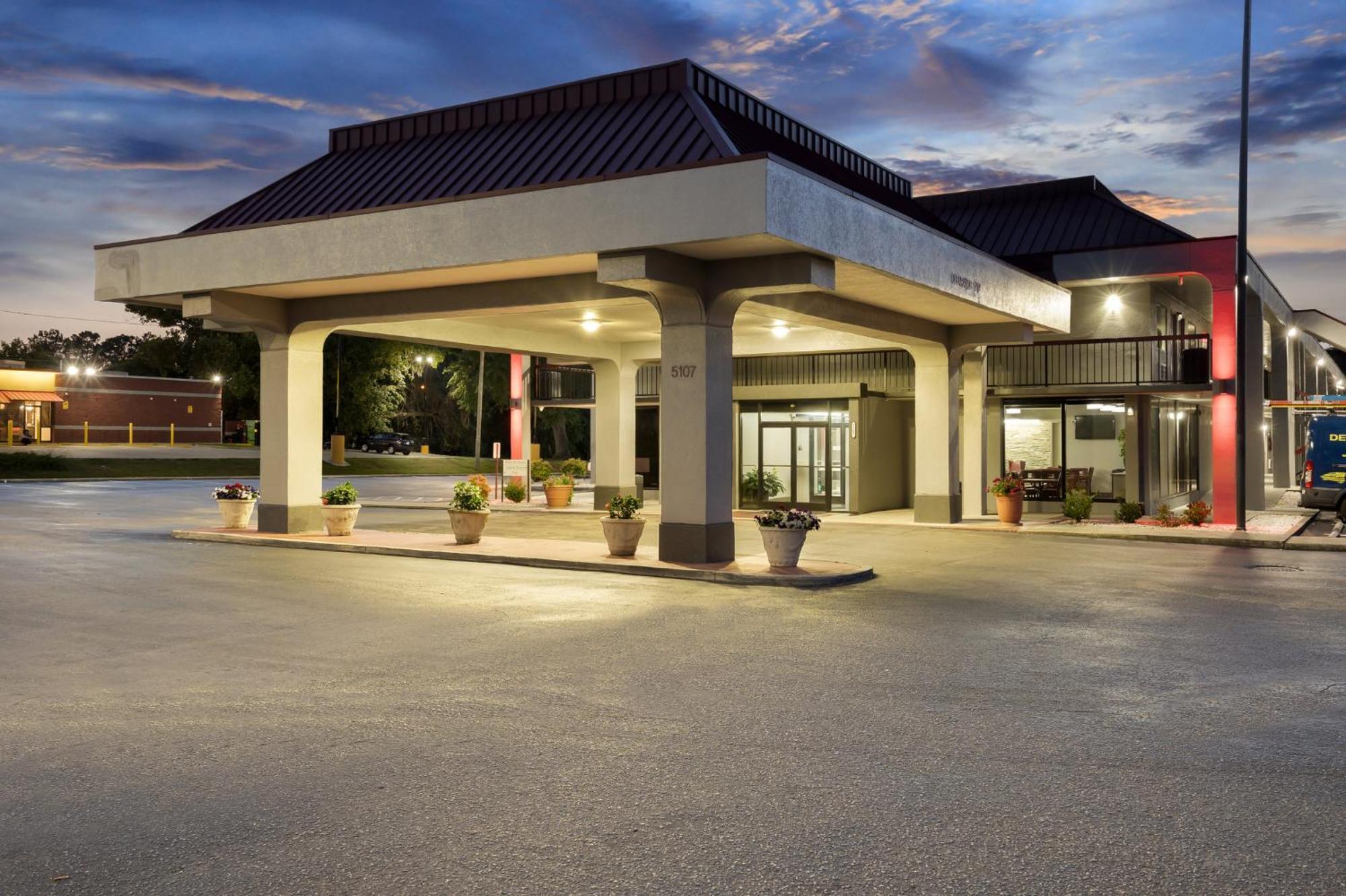 Motel Red Roof Nc 2*